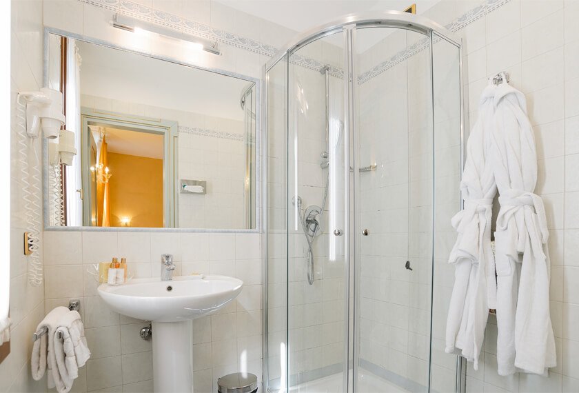 Bagno camera smart hotel Venezia