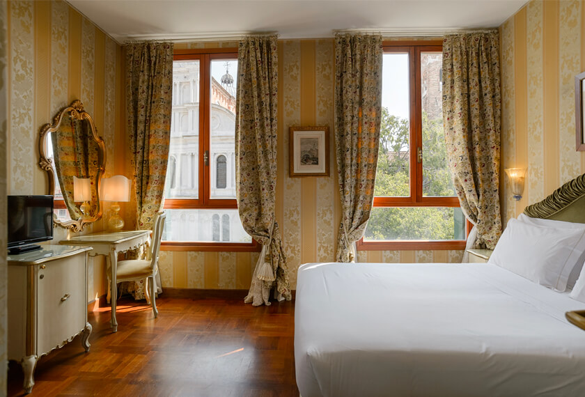 Camera squareview booking Venezia